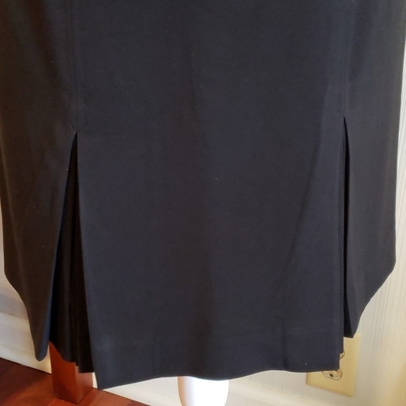 Ann Taylor Double Kick Pleat Skirt Like New! - Picture 3 of 8